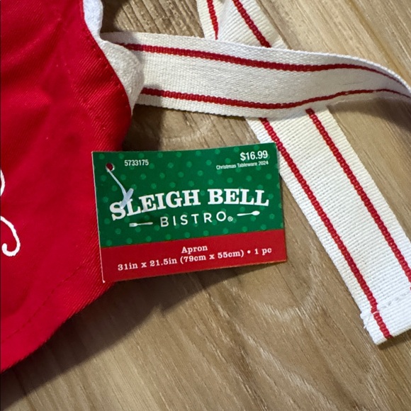 NWT Red Mrs. Claus Apron - Picture 2 of 3